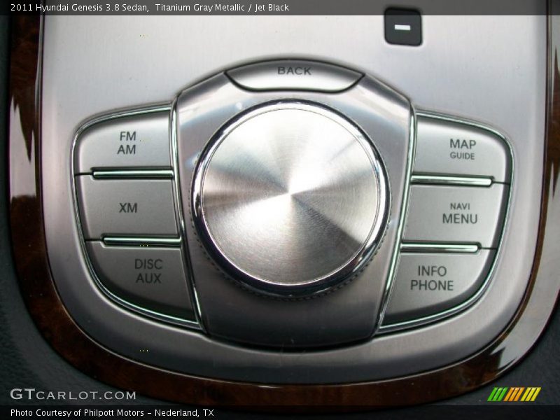 Controls of 2011 Genesis 3.8 Sedan