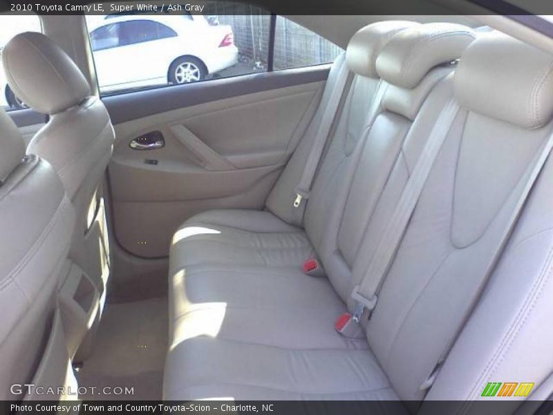 Super White / Ash Gray 2010 Toyota Camry LE
