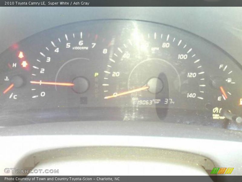 Super White / Ash Gray 2010 Toyota Camry LE