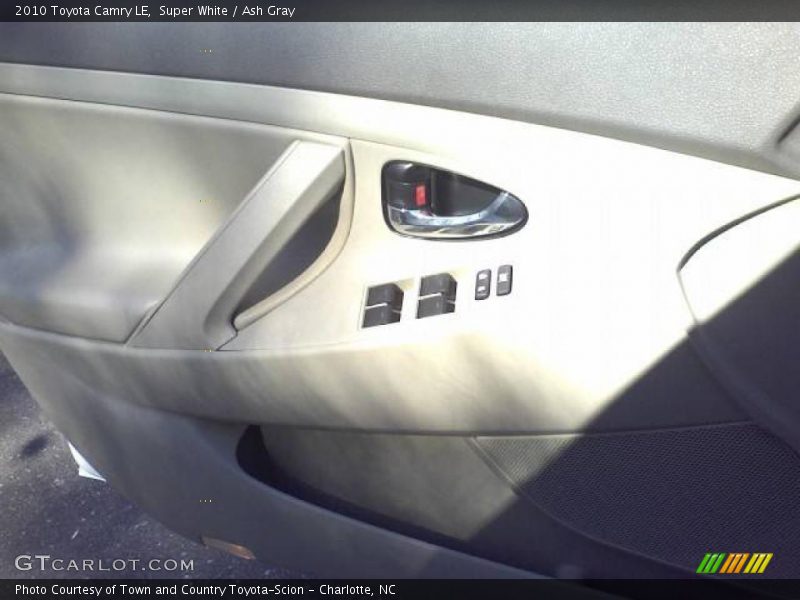 Super White / Ash Gray 2010 Toyota Camry LE
