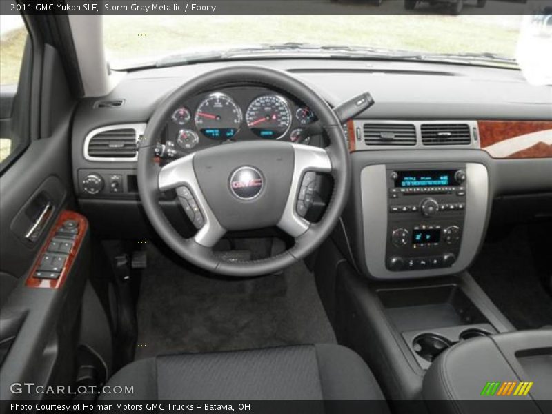 Dashboard of 2011 Yukon SLE