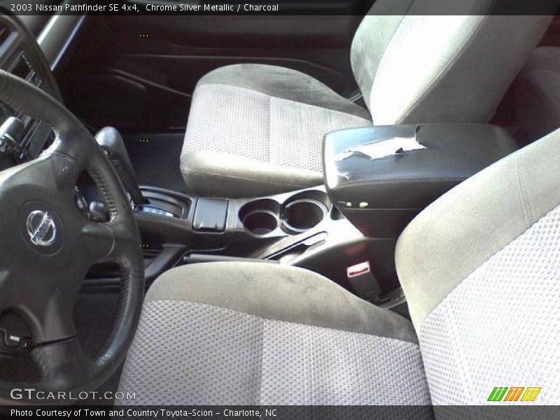 Chrome Silver Metallic / Charcoal 2003 Nissan Pathfinder SE 4x4