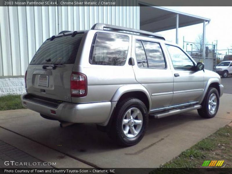 Chrome Silver Metallic / Charcoal 2003 Nissan Pathfinder SE 4x4