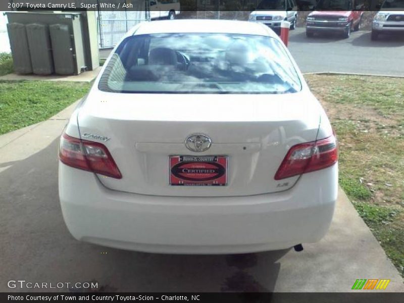 Super White / Ash 2007 Toyota Camry LE
