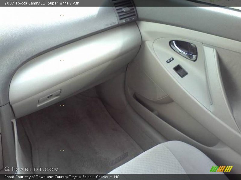 Super White / Ash 2007 Toyota Camry LE