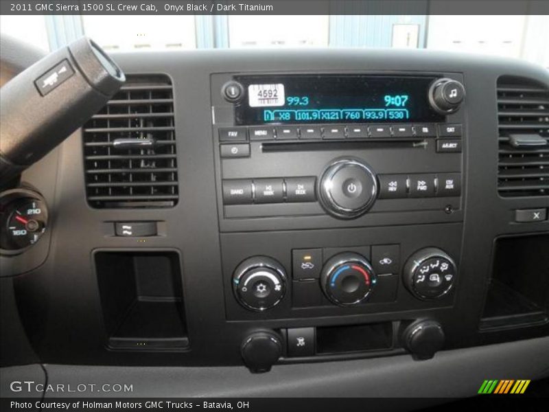 Controls of 2011 Sierra 1500 SL Crew Cab