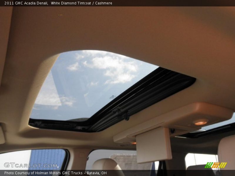 White Diamond Tintcoat / Cashmere 2011 GMC Acadia Denali