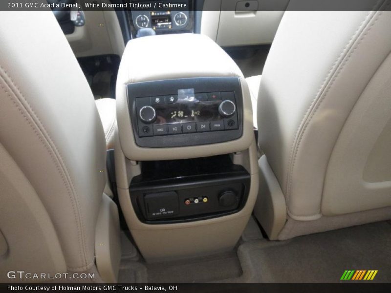 White Diamond Tintcoat / Cashmere 2011 GMC Acadia Denali