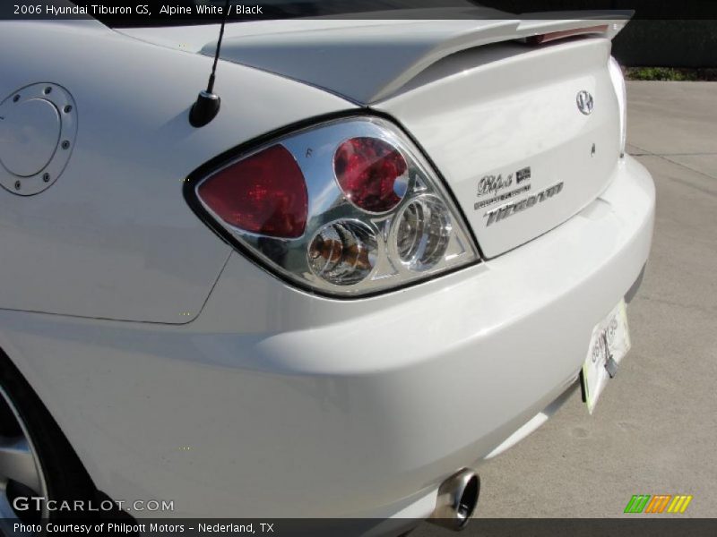Alpine White / Black 2006 Hyundai Tiburon GS