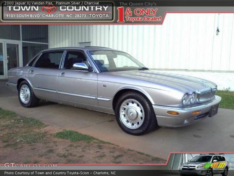 Platinum Silver / Charcoal 2000 Jaguar XJ Vanden Plas