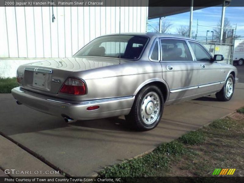 Platinum Silver / Charcoal 2000 Jaguar XJ Vanden Plas