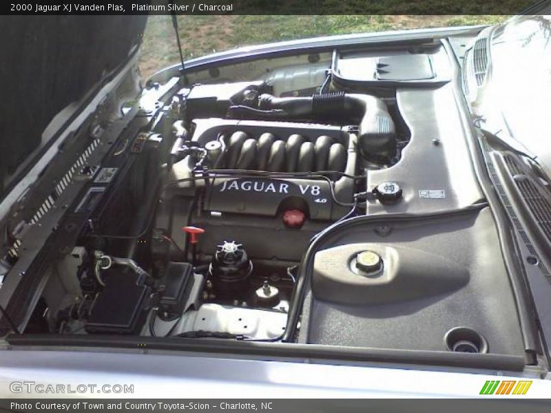  2000 XJ Vanden Plas Engine - 4.0 Liter DOHC 32-Valve V8