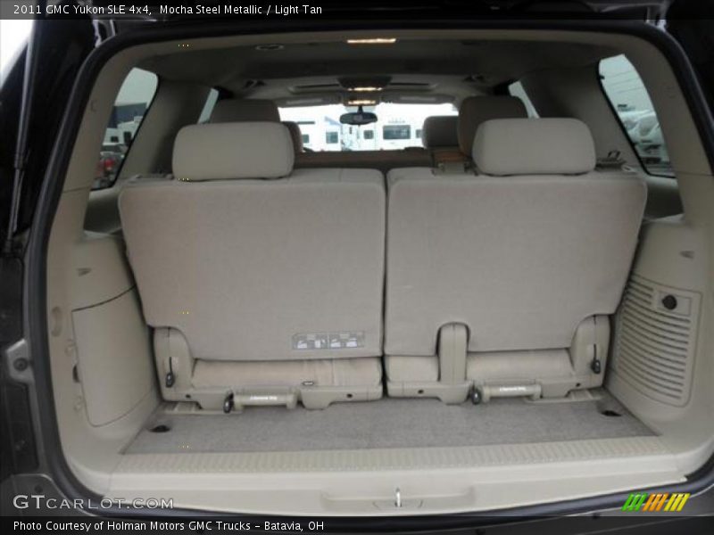  2011 Yukon SLE 4x4 Trunk