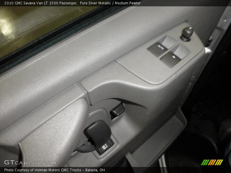 Pure Silver Metallic / Medium Pewter 2010 GMC Savana Van LT 1500 Passenger