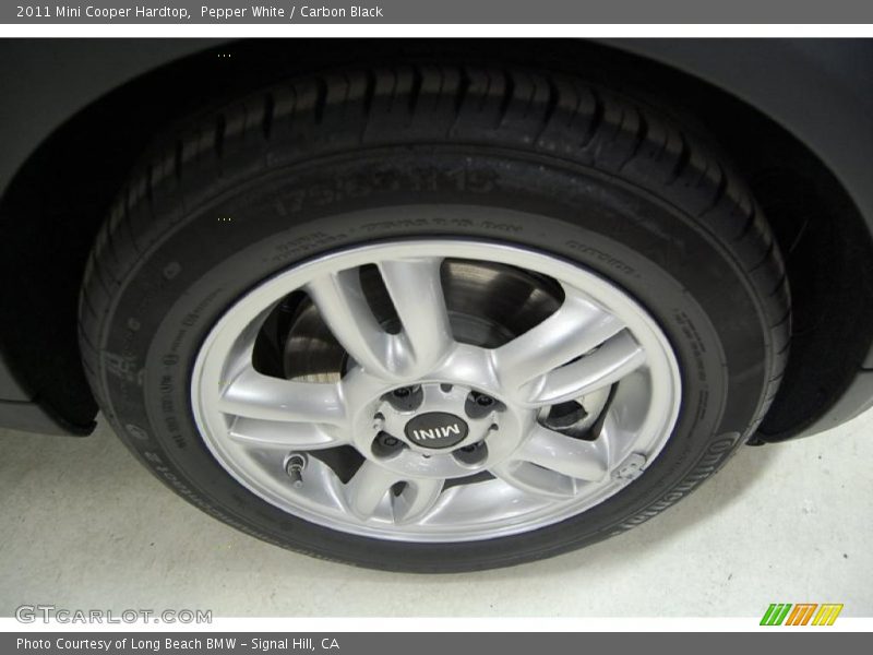 Pepper White / Carbon Black 2011 Mini Cooper Hardtop
