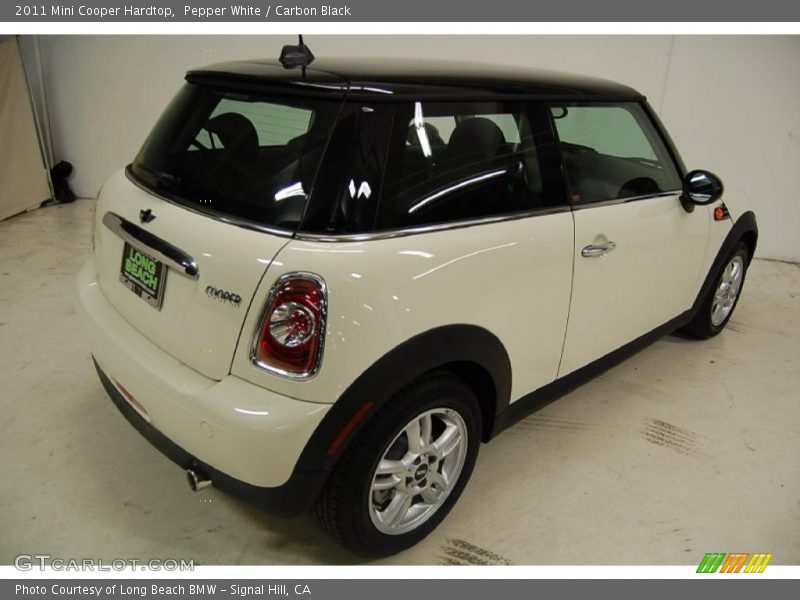 Pepper White / Carbon Black 2011 Mini Cooper Hardtop