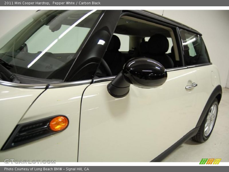 Pepper White / Carbon Black 2011 Mini Cooper Hardtop