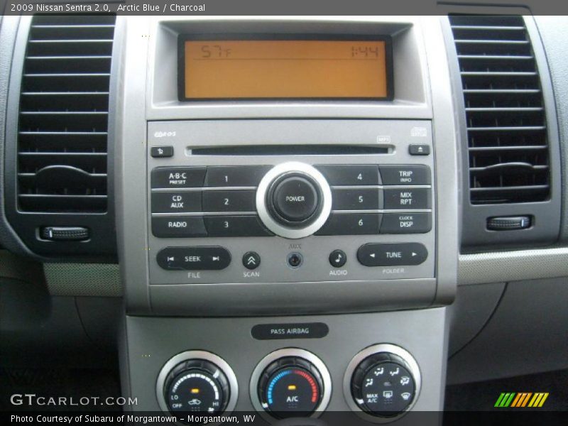 Arctic Blue / Charcoal 2009 Nissan Sentra 2.0