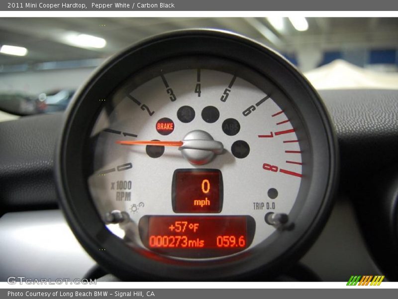 Pepper White / Carbon Black 2011 Mini Cooper Hardtop