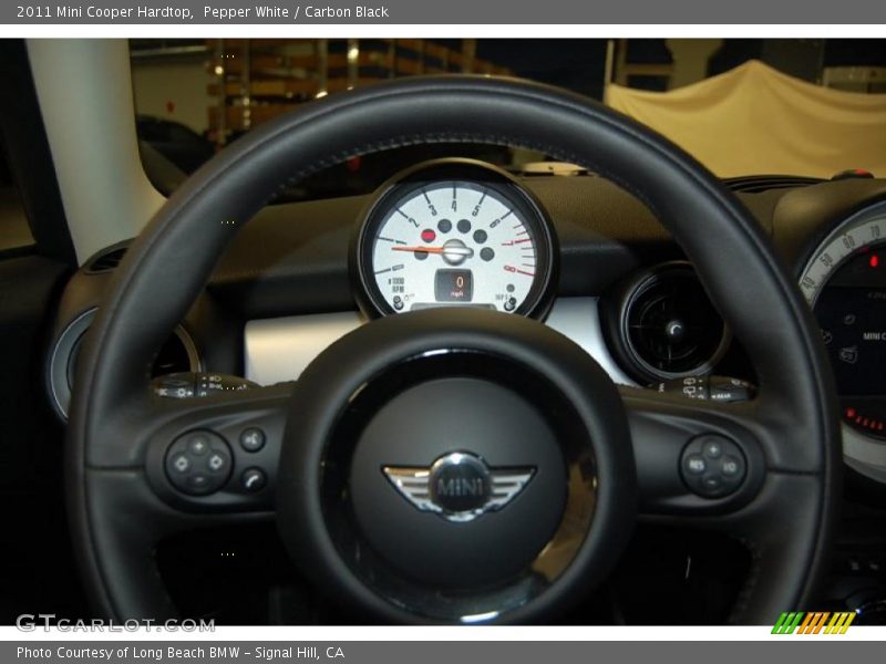 Pepper White / Carbon Black 2011 Mini Cooper Hardtop