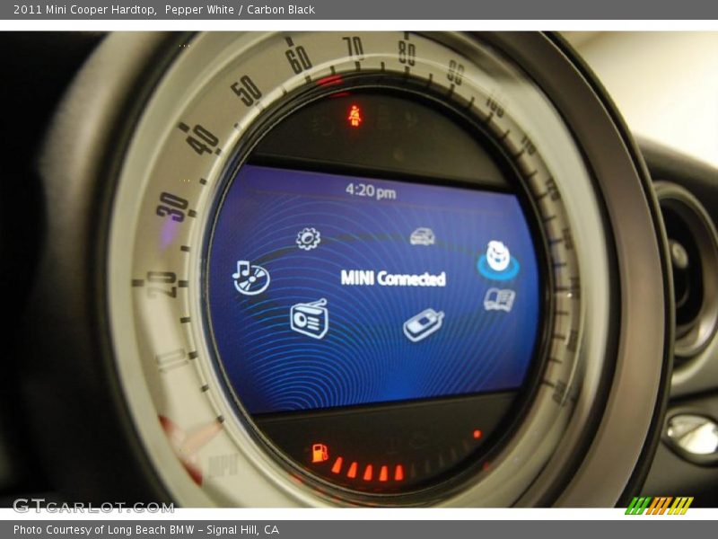 Pepper White / Carbon Black 2011 Mini Cooper Hardtop