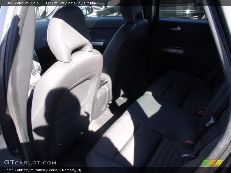 Titanium Grey Metallic / Off Black 2008 Volvo V50 2.4i