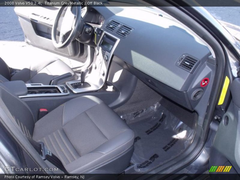  2008 V50 2.4i Off Black Interior