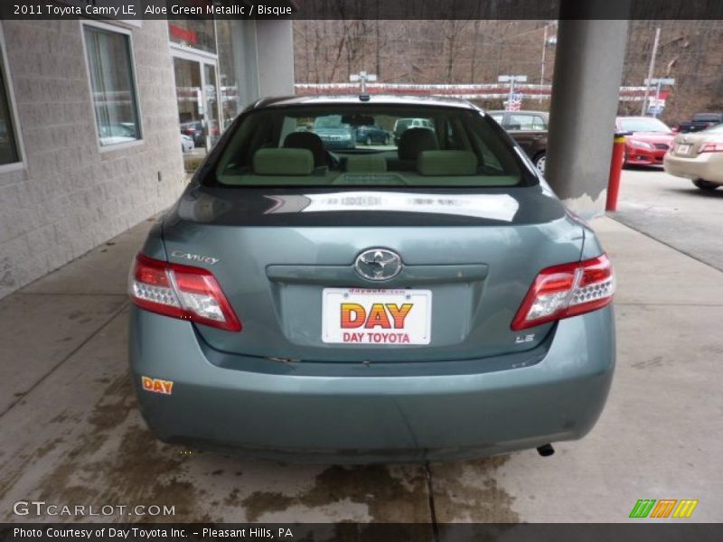 Aloe Green Metallic / Bisque 2011 Toyota Camry LE