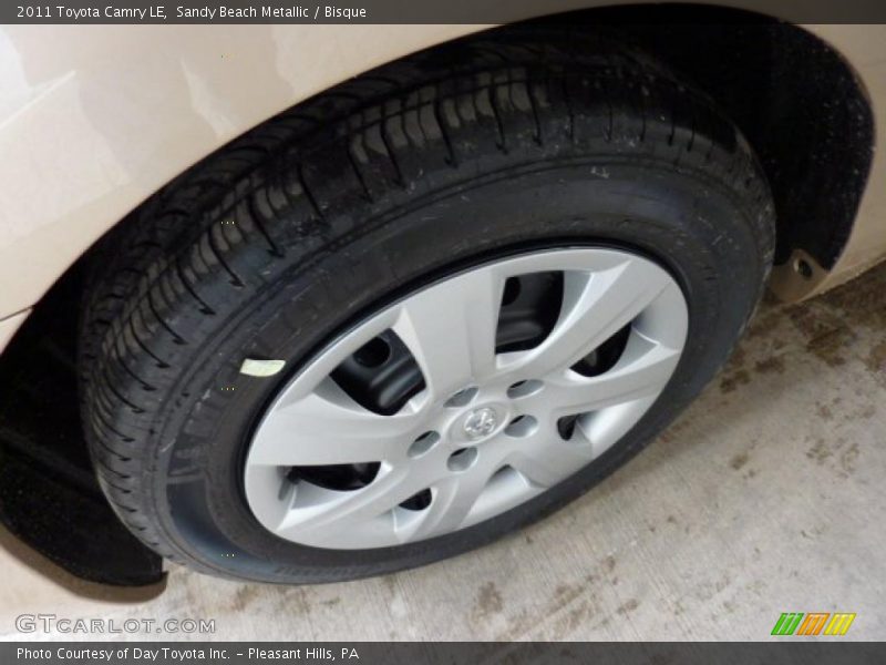 Sandy Beach Metallic / Bisque 2011 Toyota Camry LE