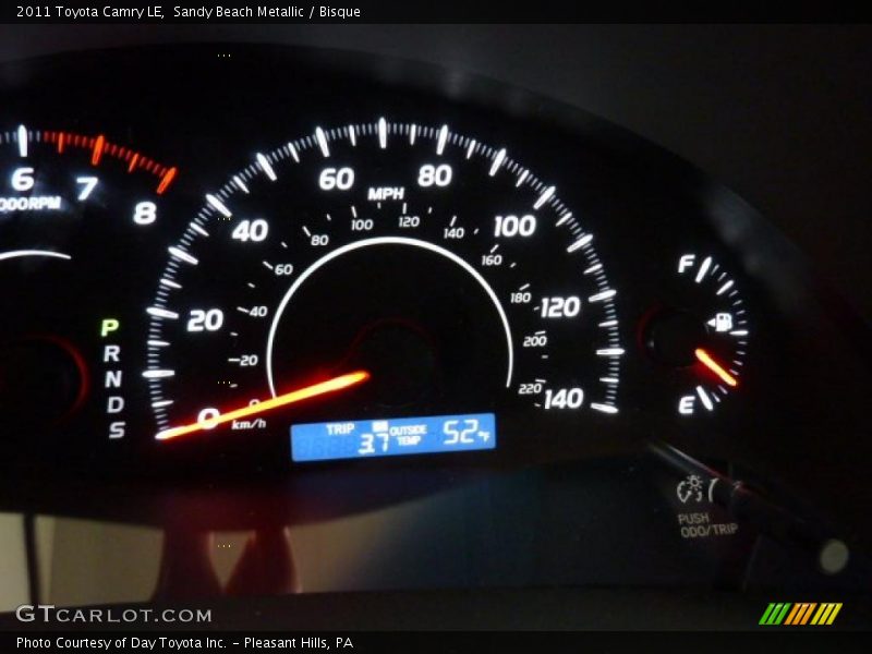 Sandy Beach Metallic / Bisque 2011 Toyota Camry LE