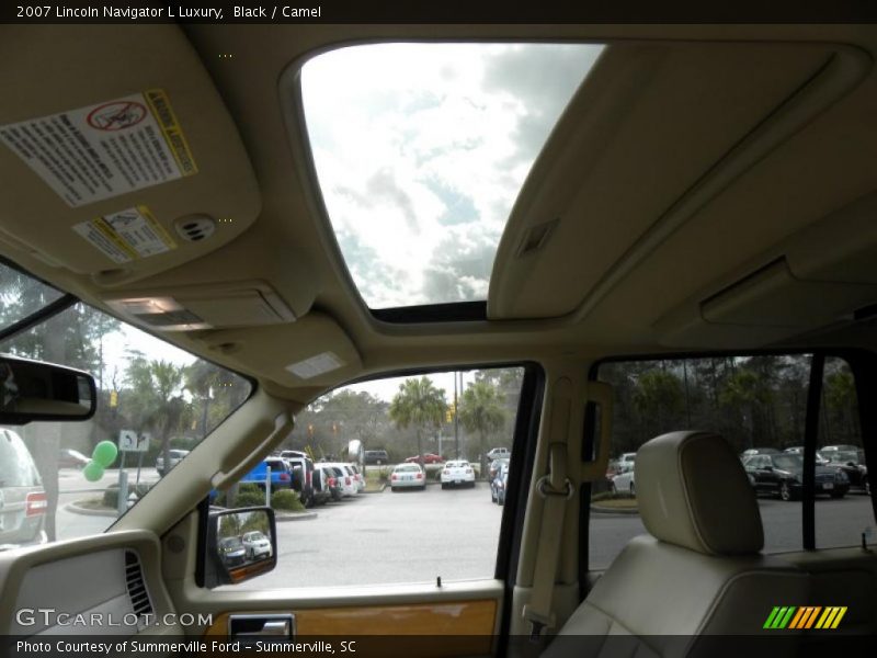 Black / Camel 2007 Lincoln Navigator L Luxury