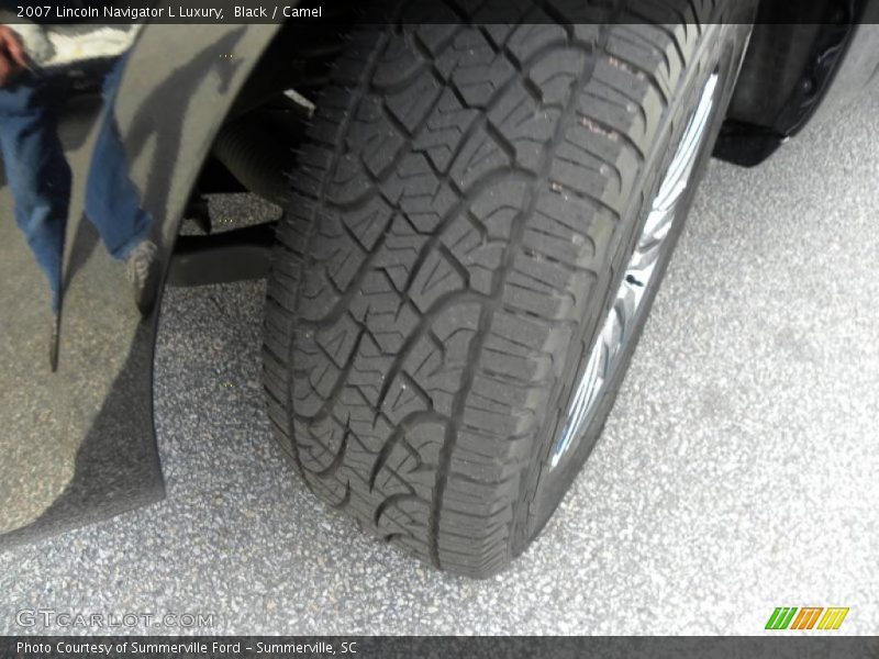 Black / Camel 2007 Lincoln Navigator L Luxury