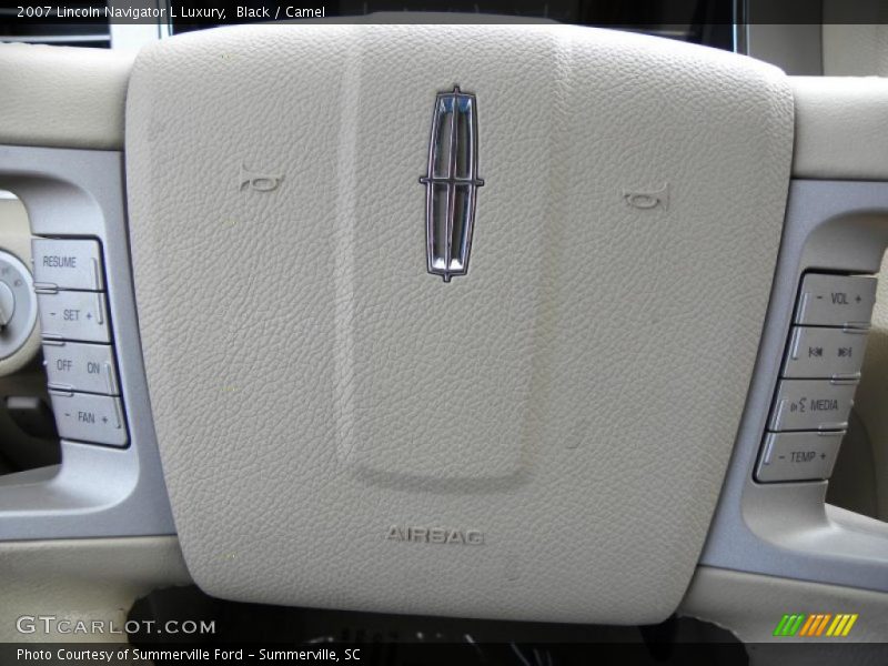 Black / Camel 2007 Lincoln Navigator L Luxury