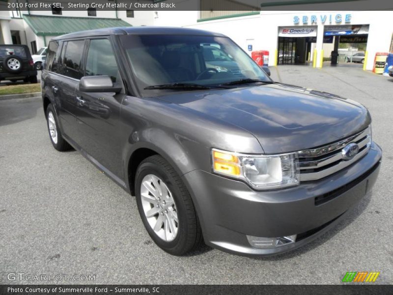 Front 3/4 View of 2010 Flex SEL