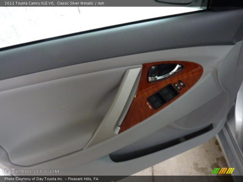 Classic Silver Metallic / Ash 2011 Toyota Camry XLE V6