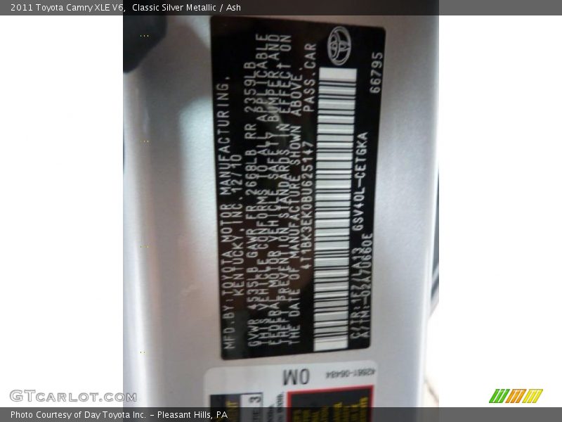 Classic Silver Metallic / Ash 2011 Toyota Camry XLE V6