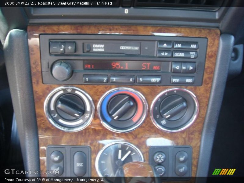 Controls of 2000 Z3 2.3 Roadster