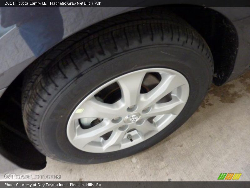 Magnetic Gray Metallic / Ash 2011 Toyota Camry LE