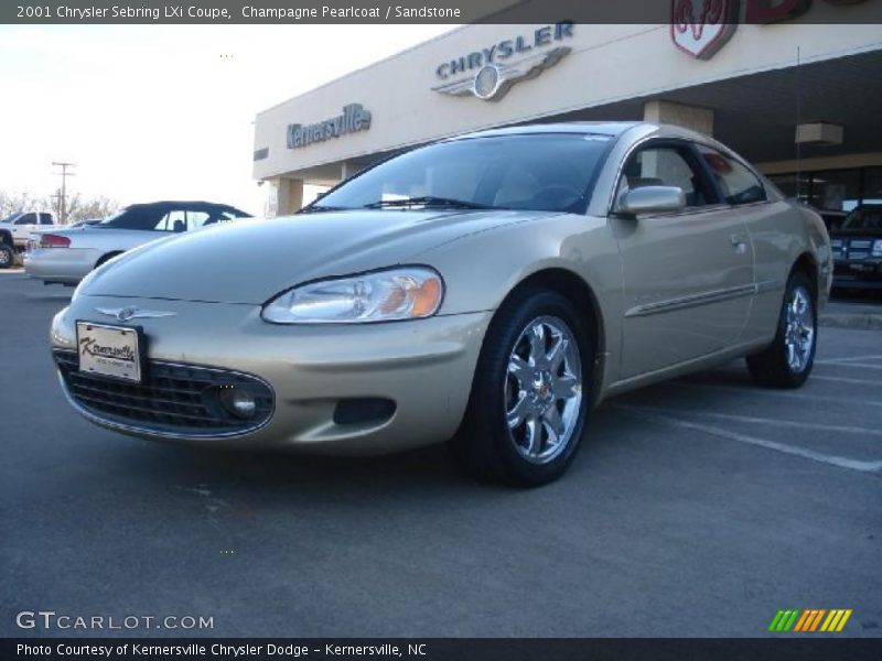 Champagne Pearlcoat / Sandstone 2001 Chrysler Sebring LXi Coupe