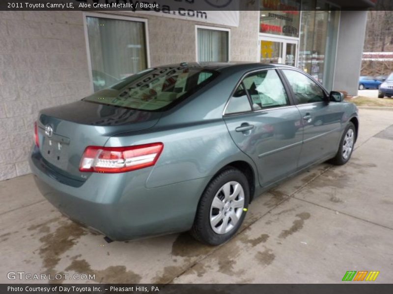 Aloe Green Metallic / Bisque 2011 Toyota Camry LE