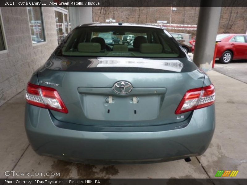 Aloe Green Metallic / Bisque 2011 Toyota Camry LE