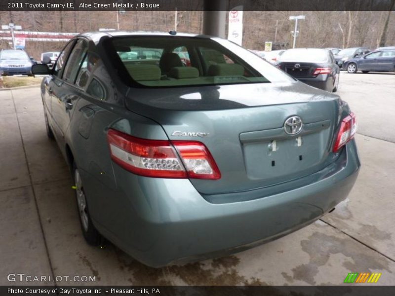 Aloe Green Metallic / Bisque 2011 Toyota Camry LE