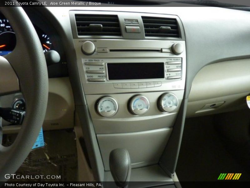 Aloe Green Metallic / Bisque 2011 Toyota Camry LE