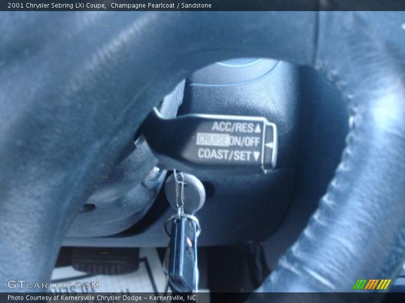 Champagne Pearlcoat / Sandstone 2001 Chrysler Sebring LXi Coupe