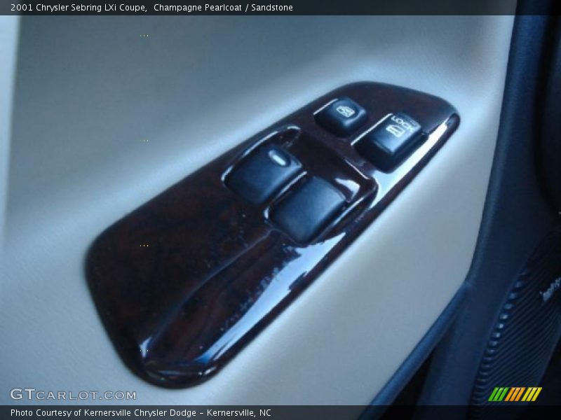 Champagne Pearlcoat / Sandstone 2001 Chrysler Sebring LXi Coupe