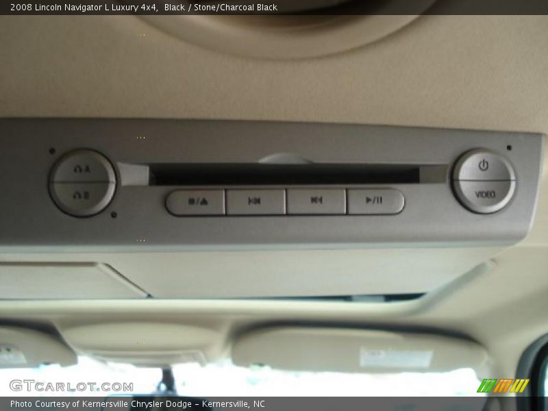 Controls of 2008 Navigator L Luxury 4x4
