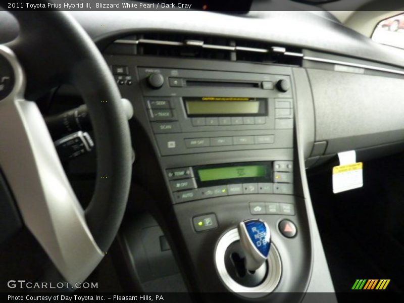 Blizzard White Pearl / Dark Gray 2011 Toyota Prius Hybrid III
