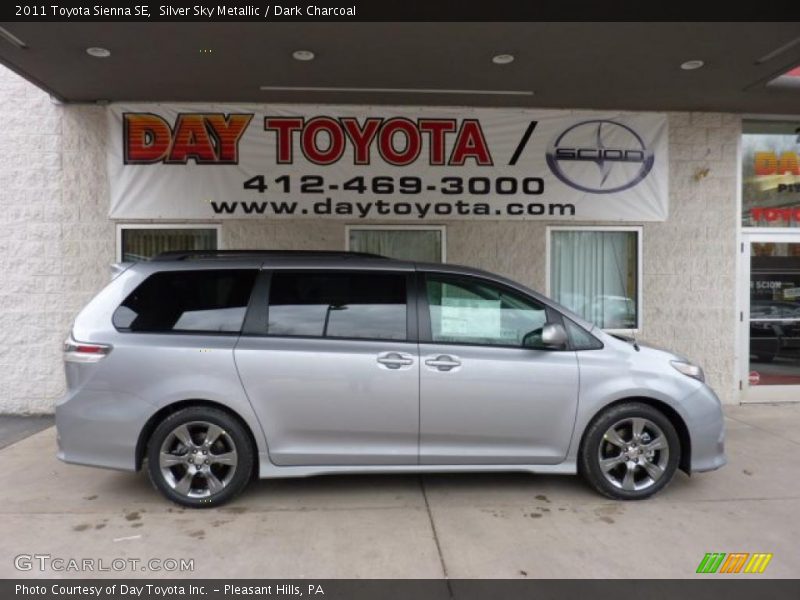 Silver Sky Metallic / Dark Charcoal 2011 Toyota Sienna SE