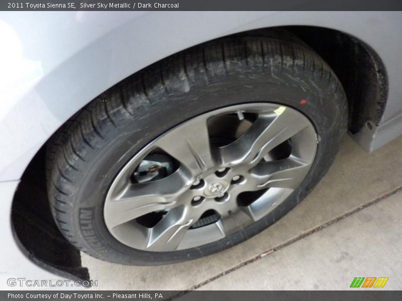 Silver Sky Metallic / Dark Charcoal 2011 Toyota Sienna SE