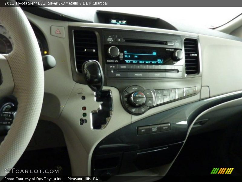 Silver Sky Metallic / Dark Charcoal 2011 Toyota Sienna SE